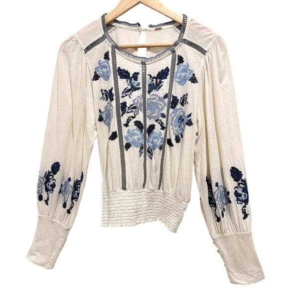 Free People Embroidered Boho Peasant Blouse Small Ivory Blue Floral Smocked Wais - Picture 1 of 14